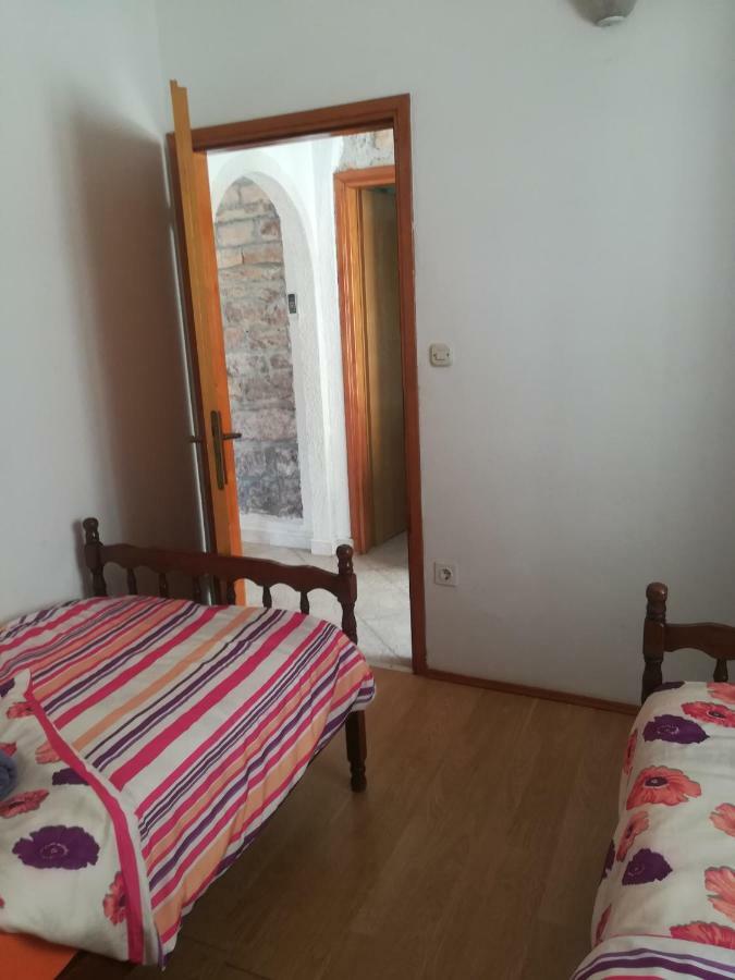 Apartment Milka Smoljanci Exterior foto